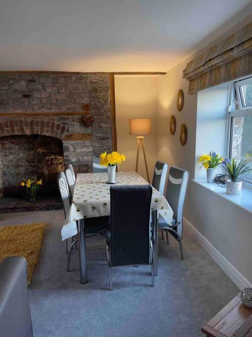 Yew Tree Cottage, 3 Bedroom, 4 Church Row Defynnog Devynock Luaran gambar